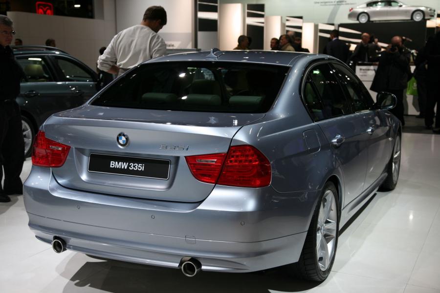  BMW 3-Series 2009 года  (фото 77 из 116)